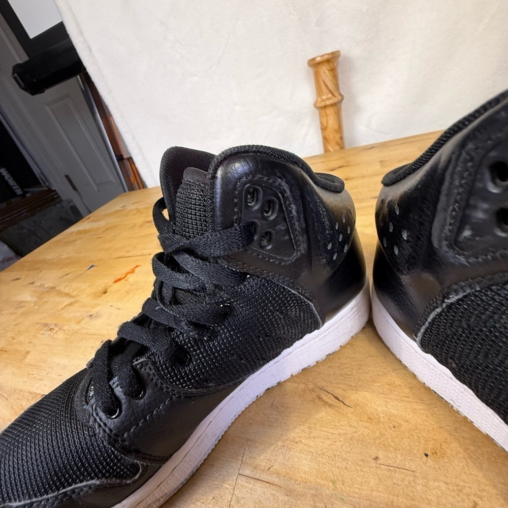 Jordan Flight Origin 3 Black White Youth 5.5 / Women’s 7 - Picture 10 of 16